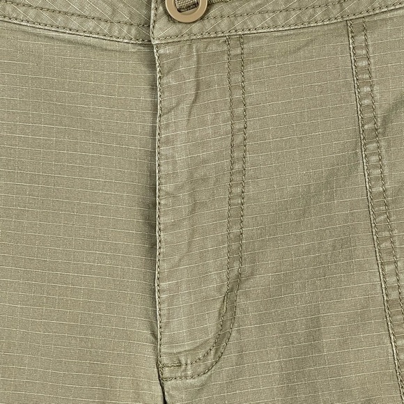 Nike ACG Ripstop Hiking Shorts Tan Mid Rise Cuffed Stretch Casual Size 14 - Picture 4 of 12